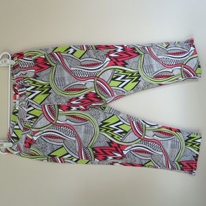 Masseys Neon Print Chevron Zig Zag Capri Pants 12 Pattern Pockets